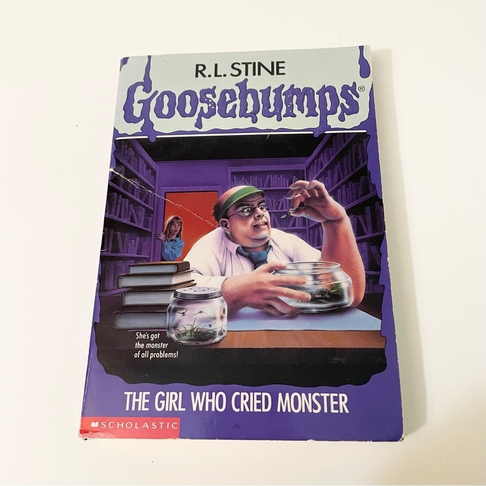 Goosebumps #8 The Girl Who Cried Monster R.L. Stine Book